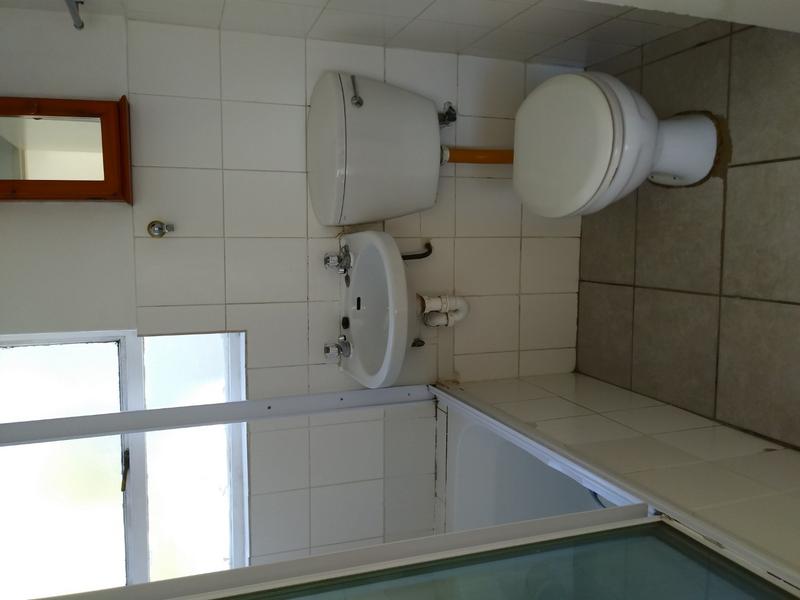 To Let 2 Bedroom Property for Rent in Oakglen Western Cape